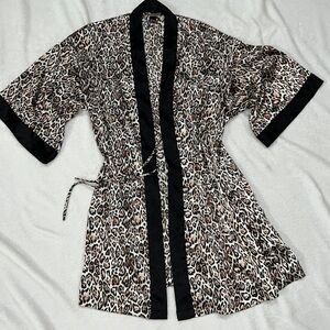 Leopard Silky Victoria’s Secret Robe